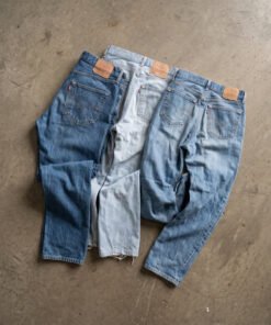 pallets de ropa Levi’s en liquidación en México
