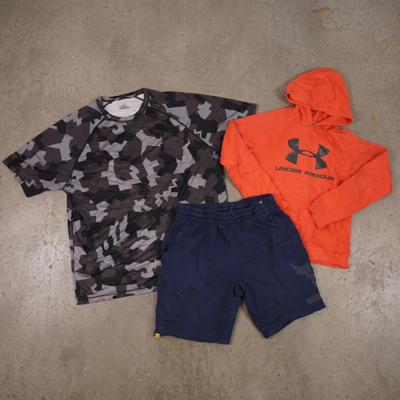 pallets de ropa Under Armour en liquidación en México