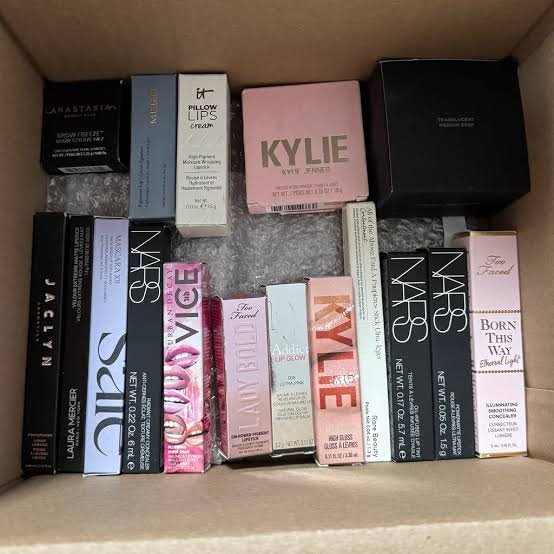 pallets de cosméticos en liquidación en México