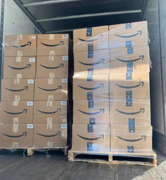 pallets de cajas sorpresa en liquidación en México