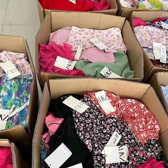 comprar pallets de ropa Zara en México