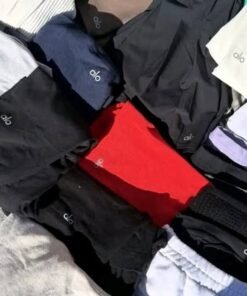 pallets de ropa Alo Yoga en liquidación en México