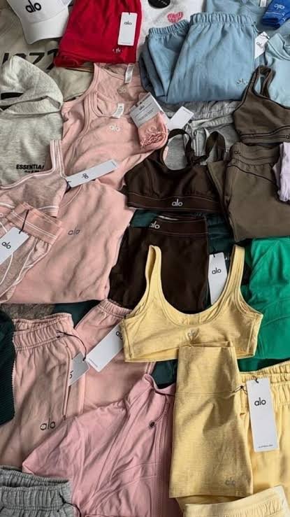 pallets de ropa Alo Yoga al mayoreo en México